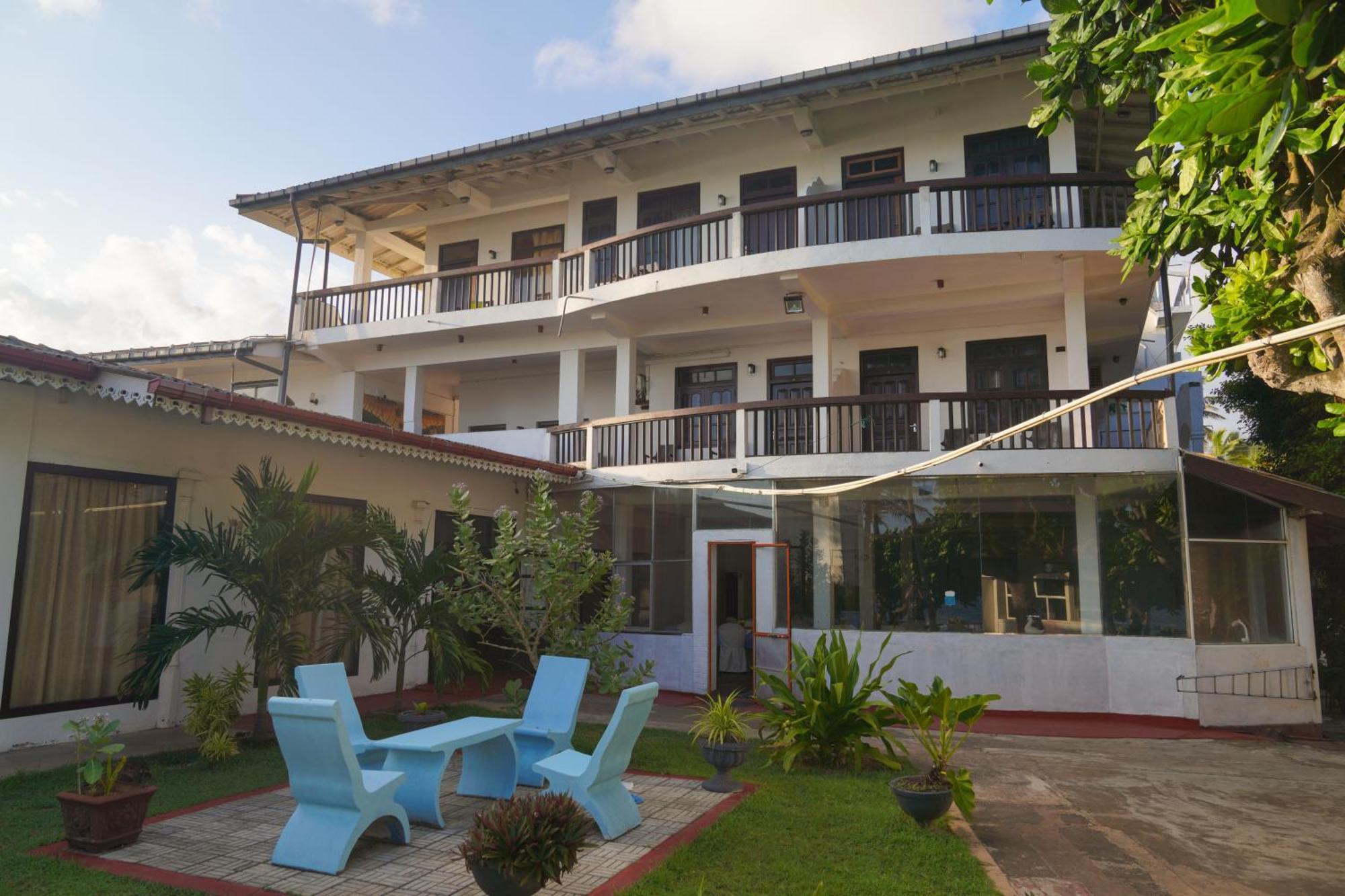 Shanthi Beach Resort Unawatuna Extérieur photo