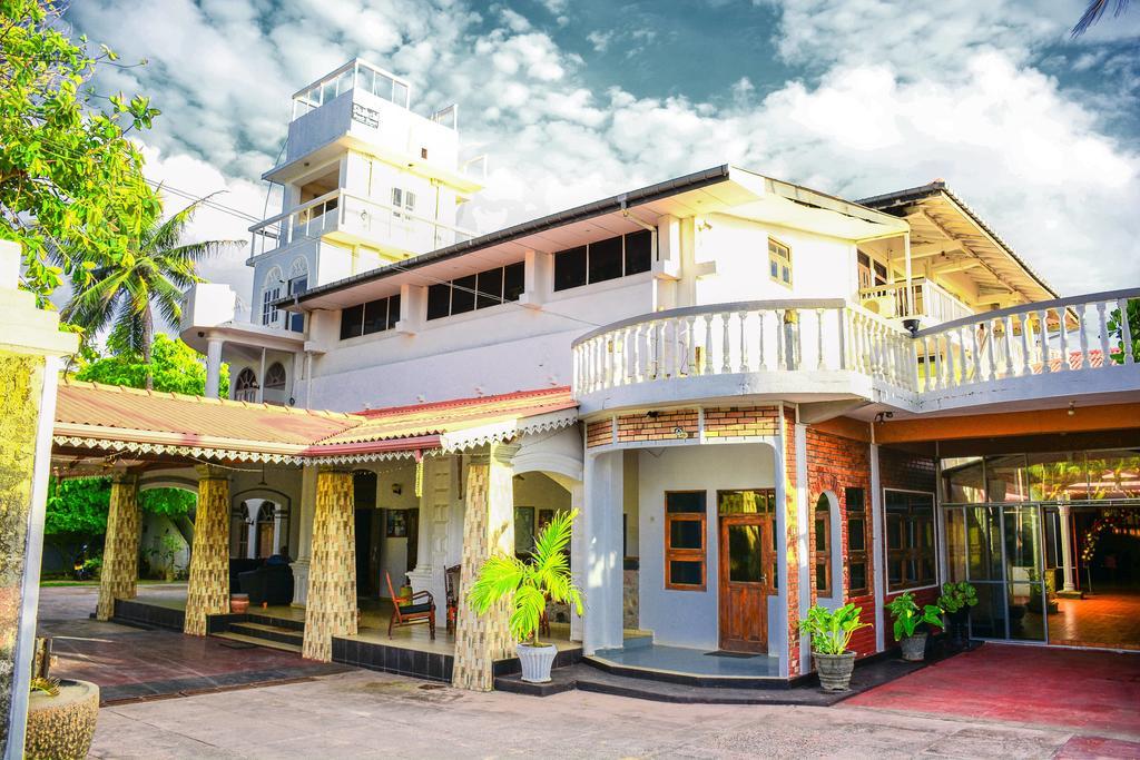 Shanthi Beach Resort Unawatuna Extérieur photo