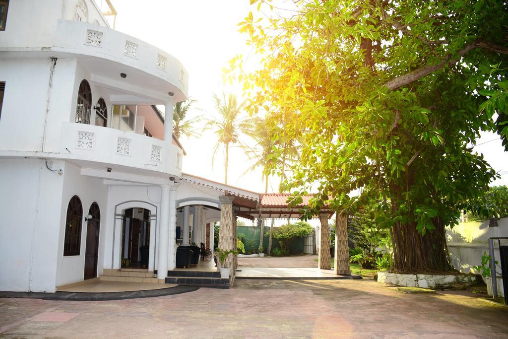 Shanthi Beach Resort Unawatuna Extérieur photo
