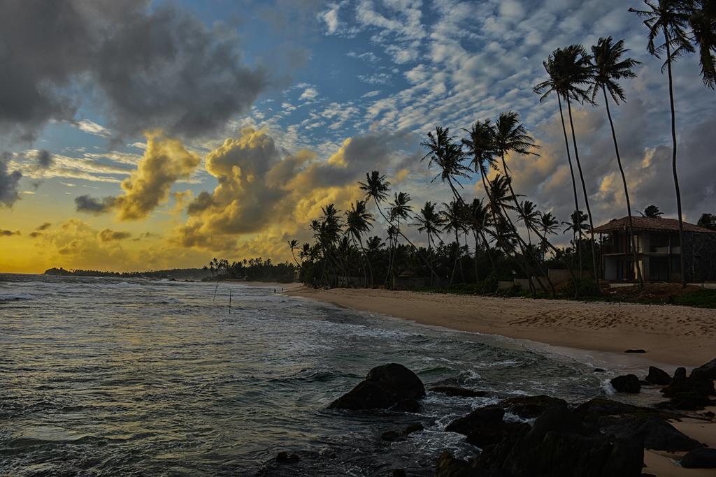 Shanthi Beach Resort Unawatuna Extérieur photo