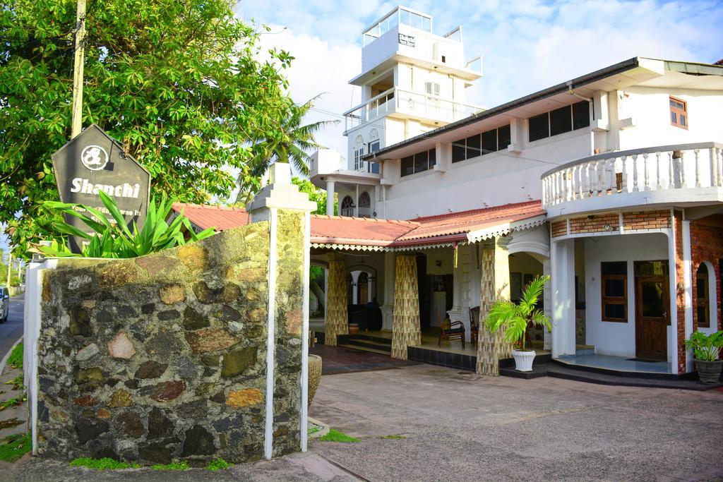 Shanthi Beach Resort Unawatuna Extérieur photo