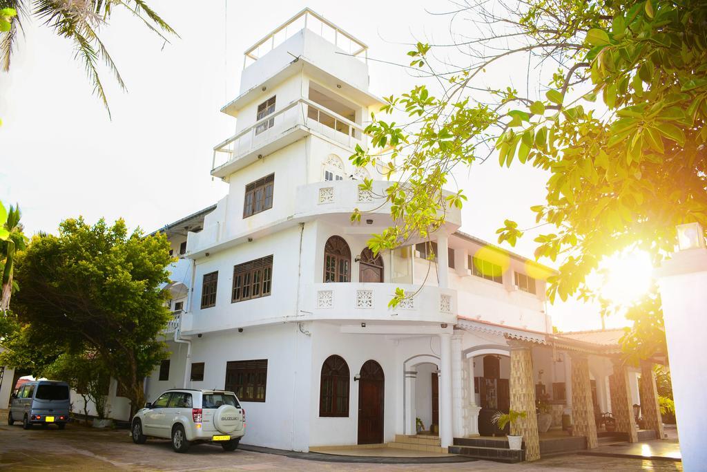 Shanthi Beach Resort Unawatuna Extérieur photo