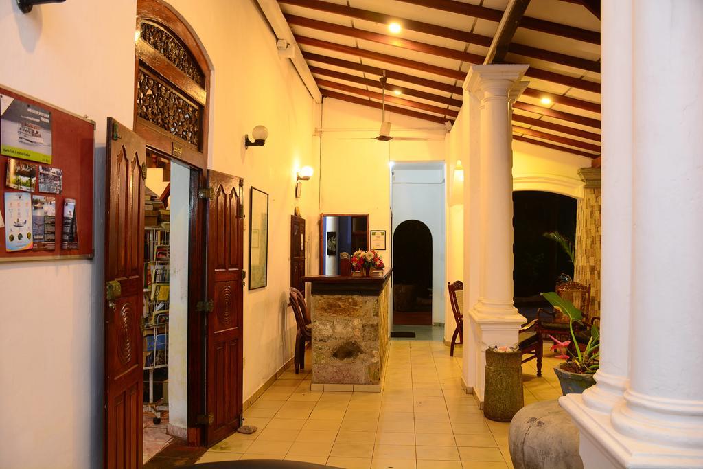 Shanthi Beach Resort Unawatuna Extérieur photo