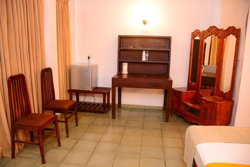 Shanthi Beach Resort Unawatuna Extérieur photo