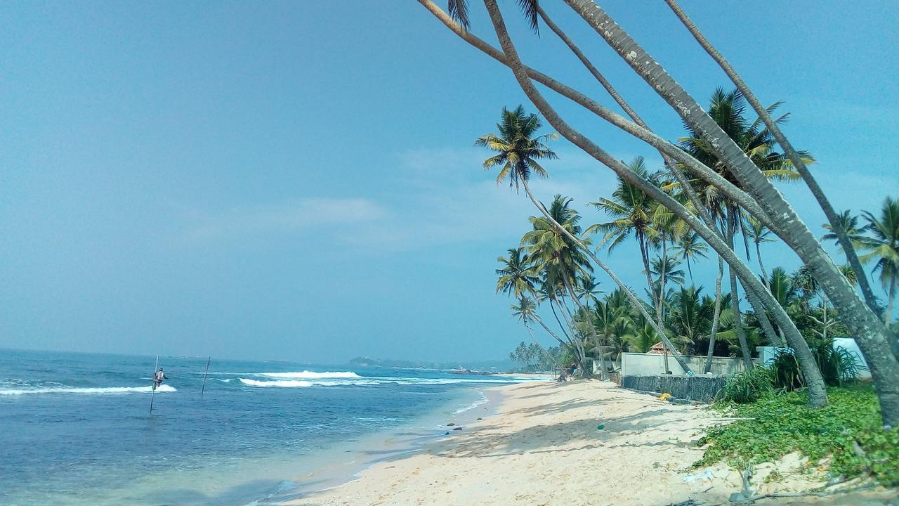 Shanthi Beach Resort Unawatuna Extérieur photo